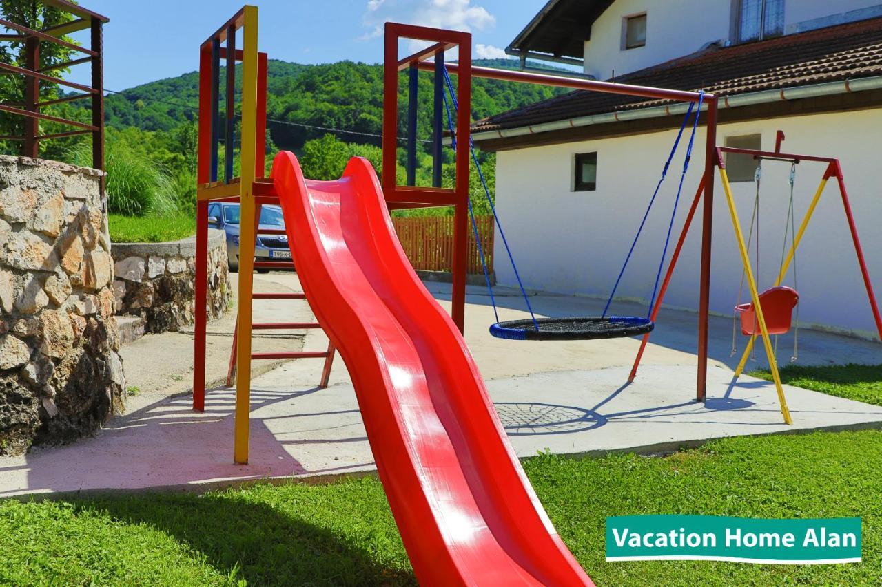 Vacation Home Alan 2 Kulen Vakuf Exteriér fotografie