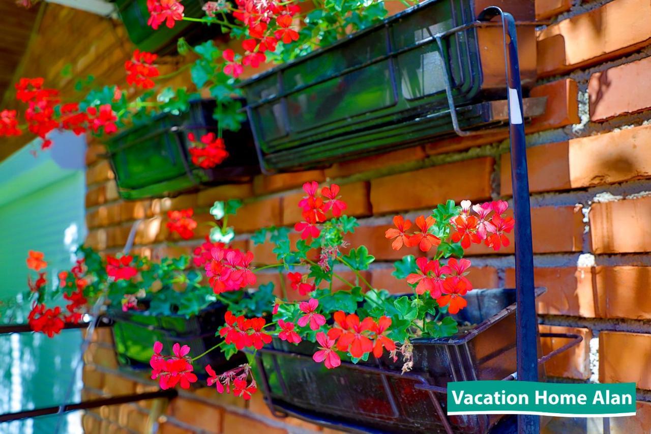 Vacation Home Alan 2 Kulen Vakuf Exteriér fotografie