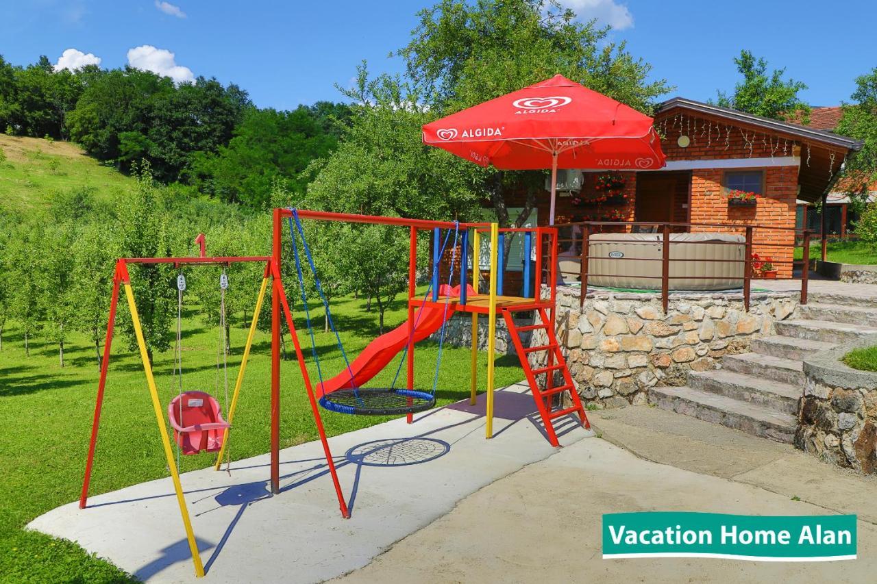 Vacation Home Alan 2 Kulen Vakuf Exteriér fotografie