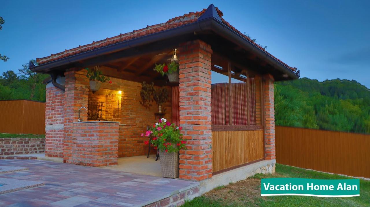 Vacation Home Alan 2 Kulen Vakuf Exteriér fotografie