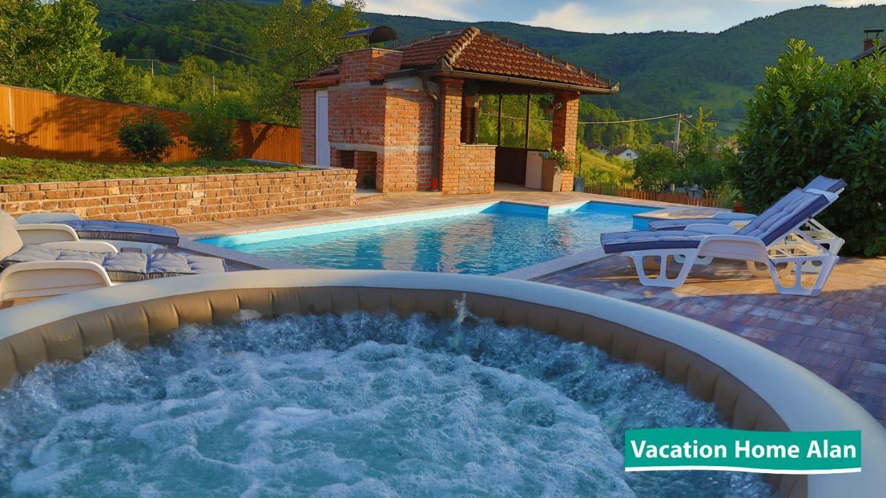 Vacation Home Alan 2 Kulen Vakuf Exteriér fotografie