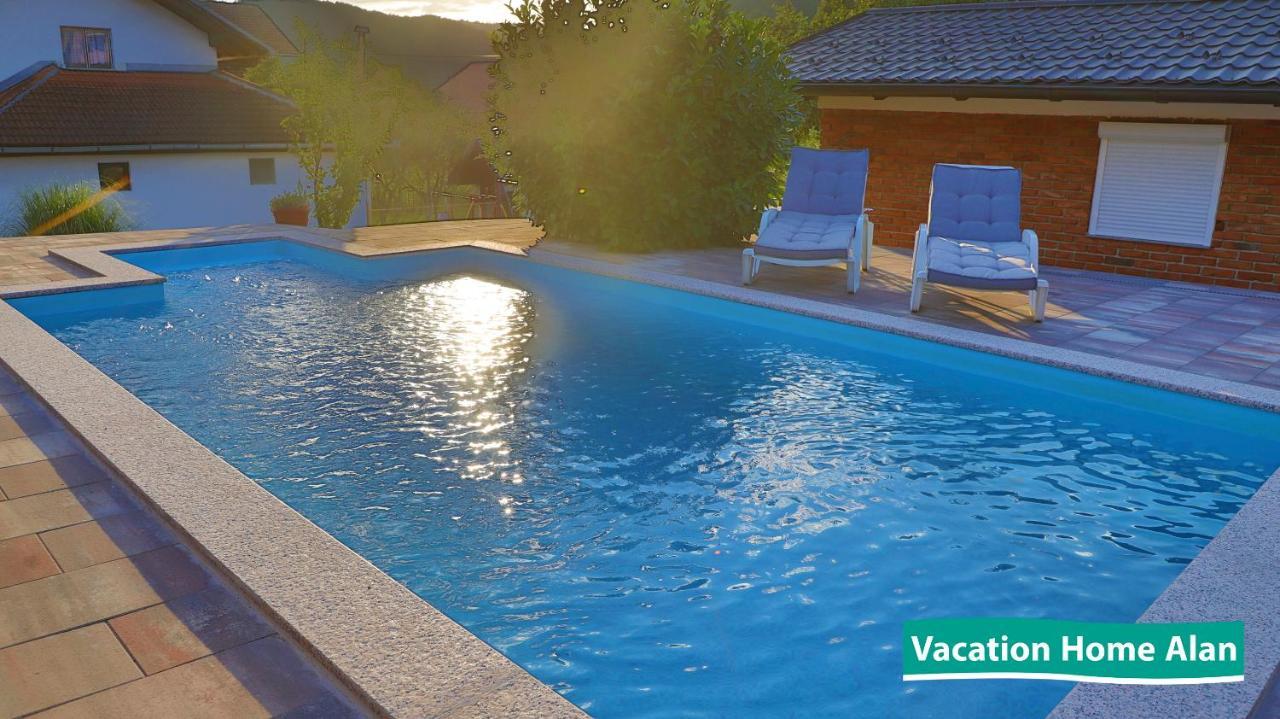 Vacation Home Alan 2 Kulen Vakuf Exteriér fotografie