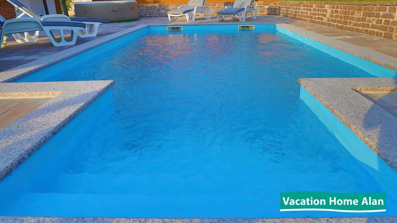 Vacation Home Alan 2 Kulen Vakuf Exteriér fotografie