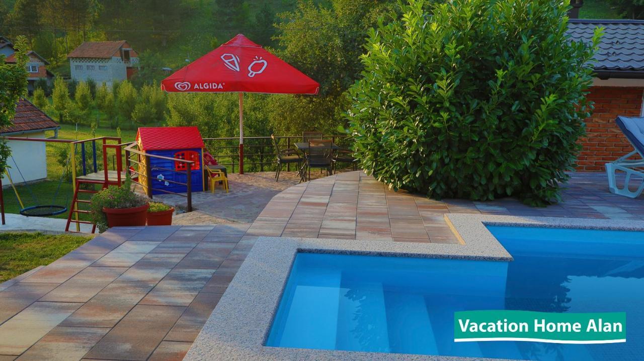 Vacation Home Alan 2 Kulen Vakuf Exteriér fotografie