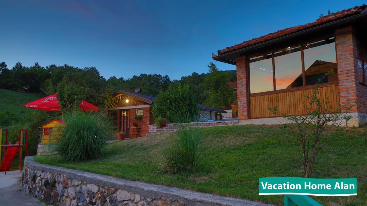 Vacation Home Alan 2 Kulen Vakuf Exteriér fotografie