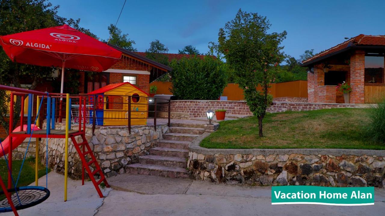 Vacation Home Alan 2 Kulen Vakuf Exteriér fotografie
