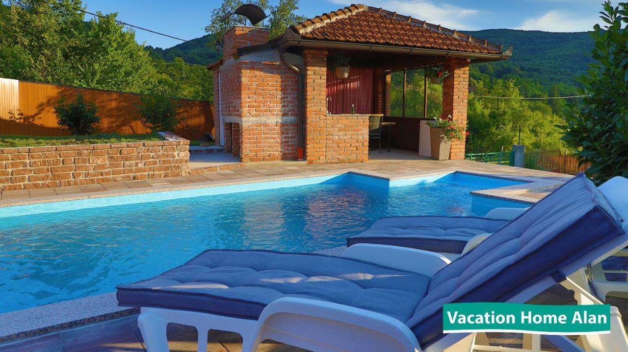 Vacation Home Alan 2 Kulen Vakuf Exteriér fotografie