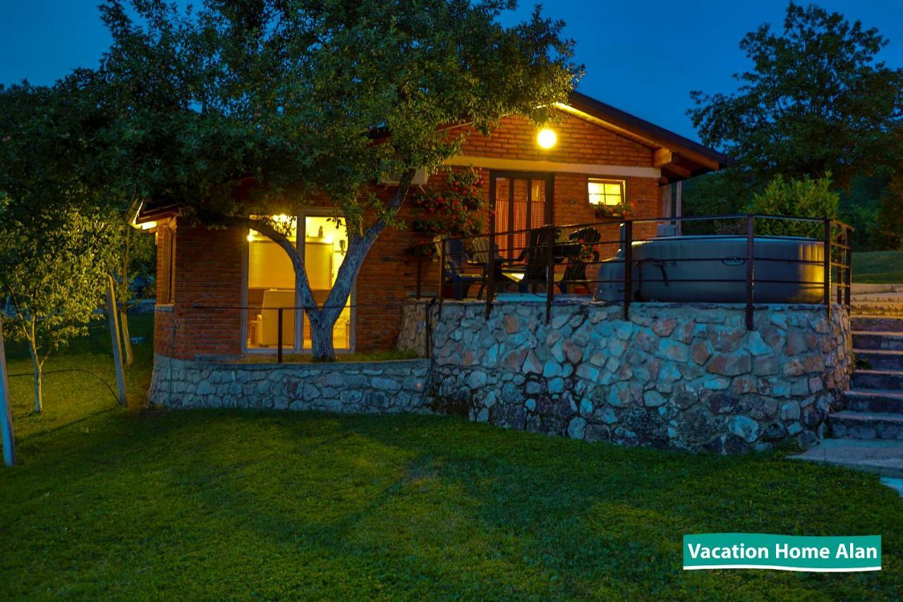 Vacation Home Alan 2 Kulen Vakuf Exteriér fotografie