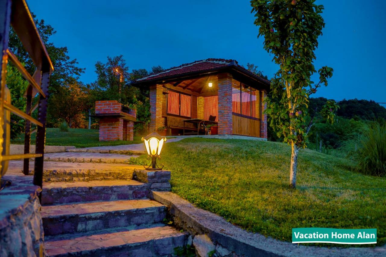 Vacation Home Alan 2 Kulen Vakuf Exteriér fotografie