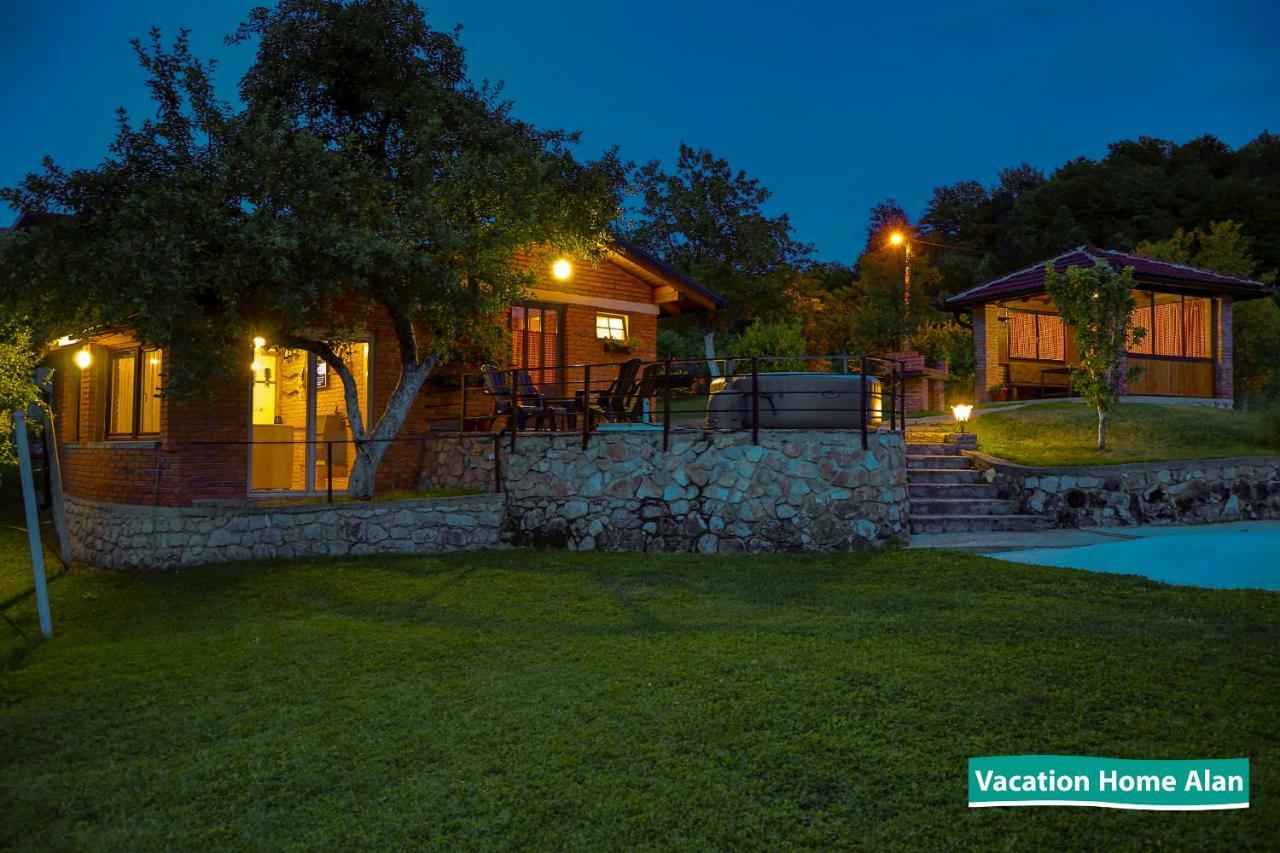 Vacation Home Alan 2 Kulen Vakuf Exteriér fotografie